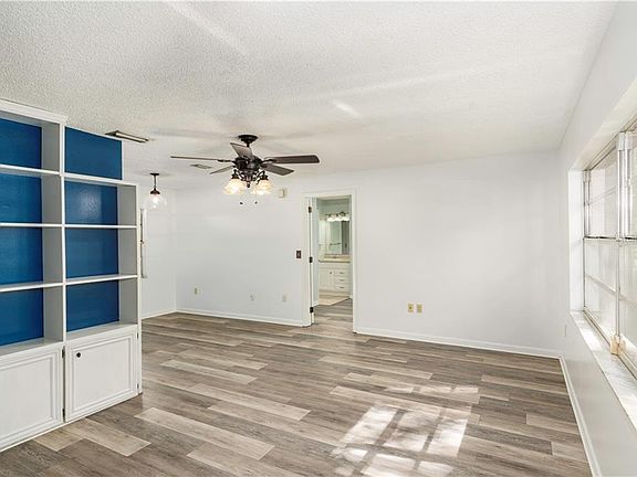 3rd image of 511 Hardenoak Blvd