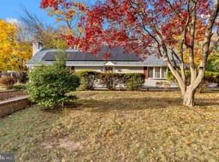 991 Terrace Blvd, Ewing, NJ 08618