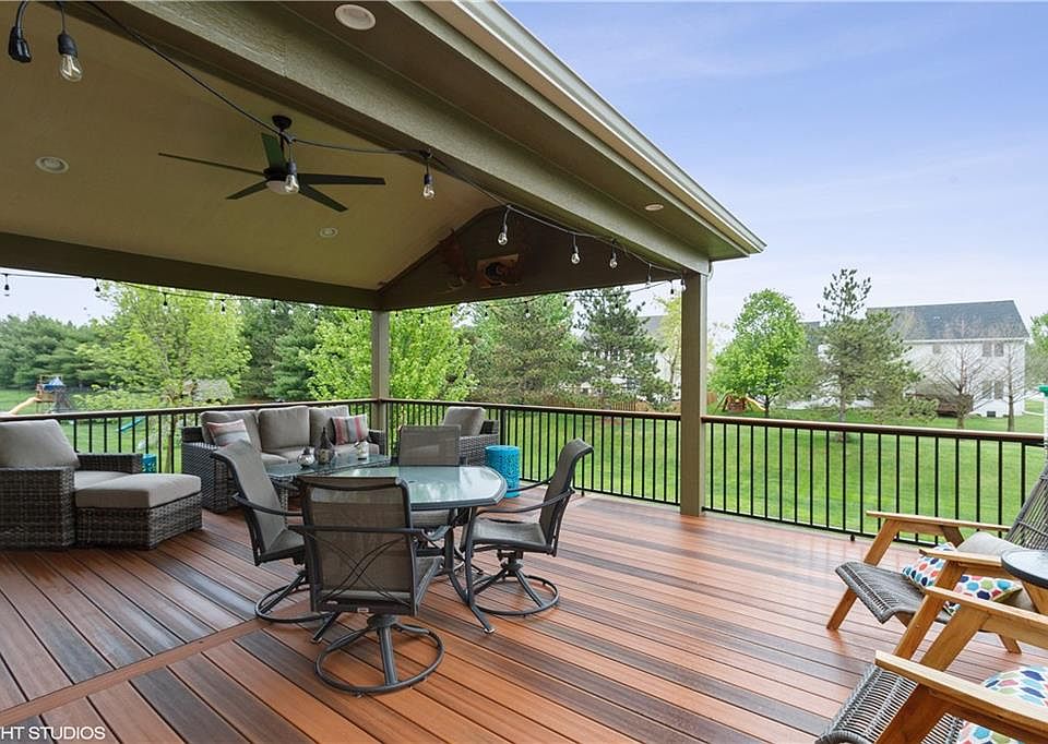 1st image of 865 SE Bell Dr