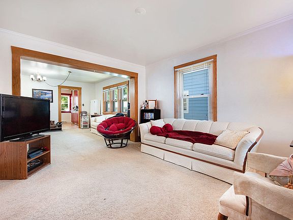 5th image of 324 Wentworth Ave