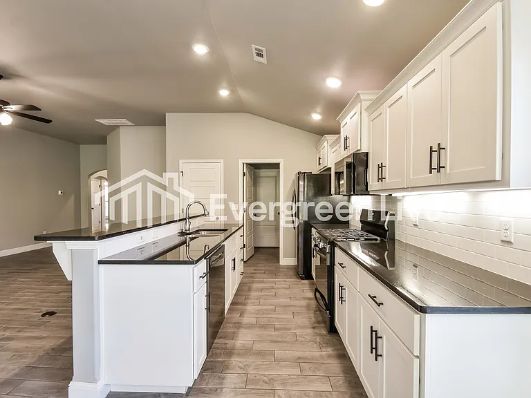6003 Reynolds St — Photo 8