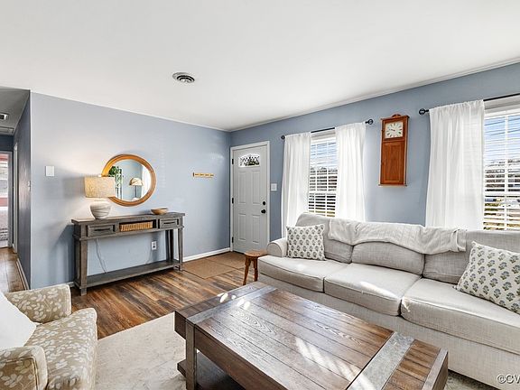 4th image of 8702 Lakefront Dr