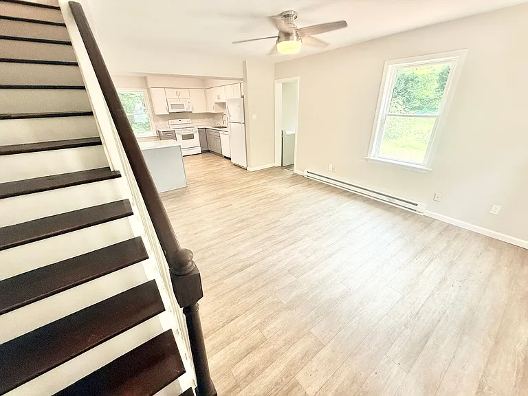 1820 Parkview Ave — Photo 24