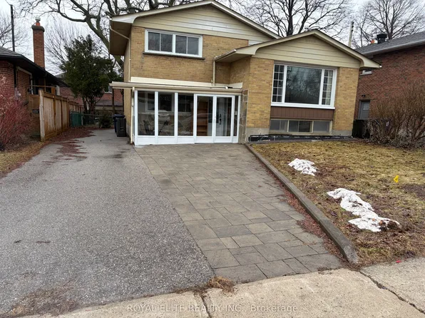 20 Shrewsbury Sq, Toronto, ON M1T 1L2