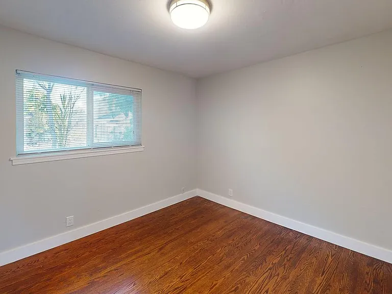 1509 Morton St #E — Photo 9