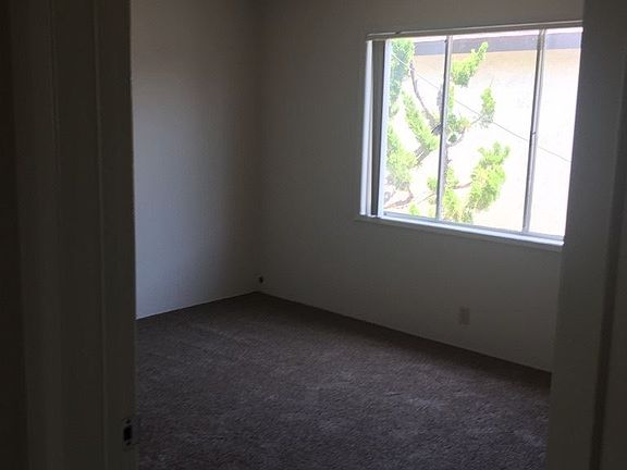 2nd image of 4620 Atlantic Ave APT 8