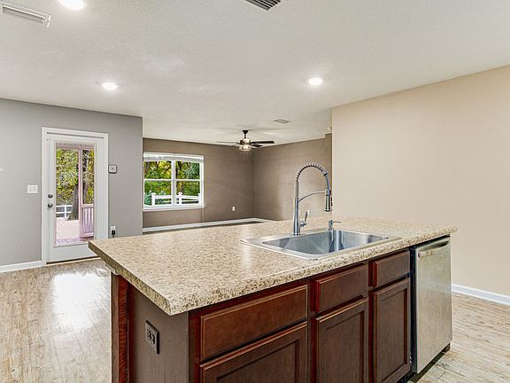 2nd image of 9458 Lutoo Ln