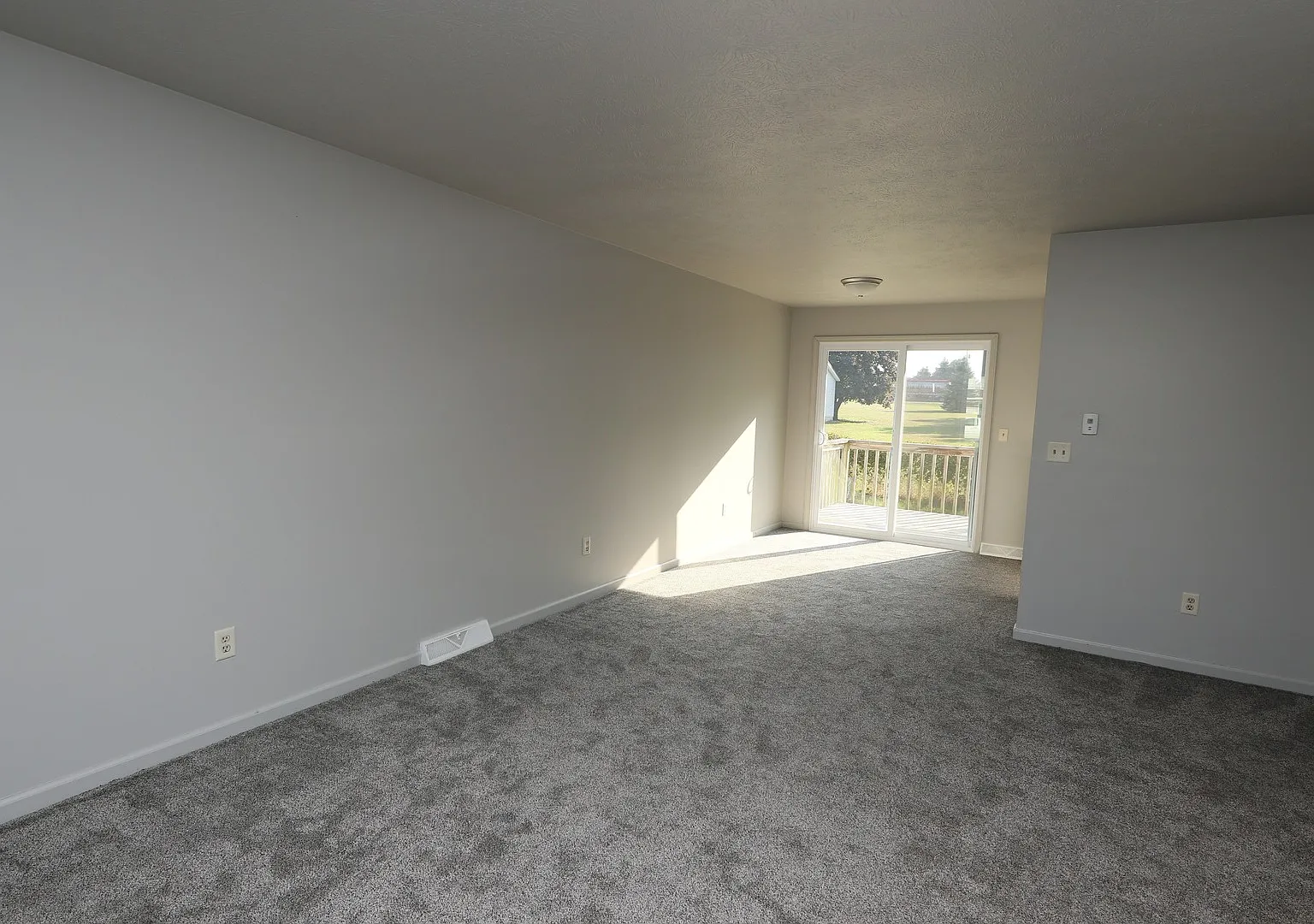 Nice, Recently Renovated 2-Bedroom Duplex in Middlebury School District — Photo 2
