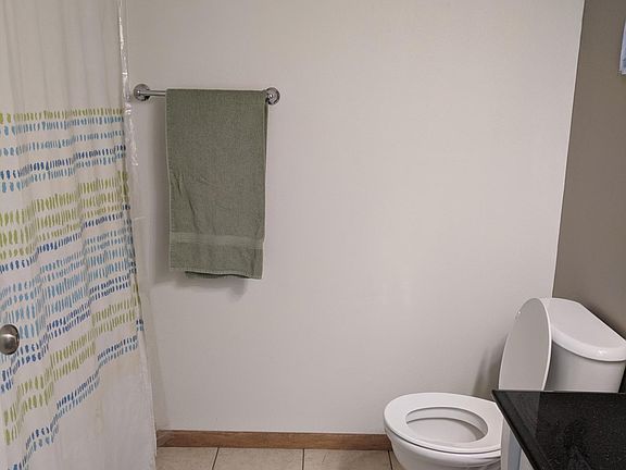 Upstairs full bathroom