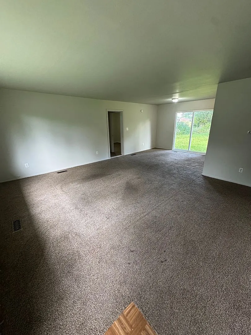 2517 Evans St — Photo 2