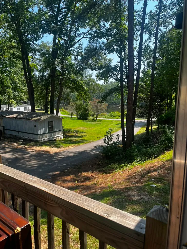 3 bed, 900 sqft, $1,100 — Photo 1