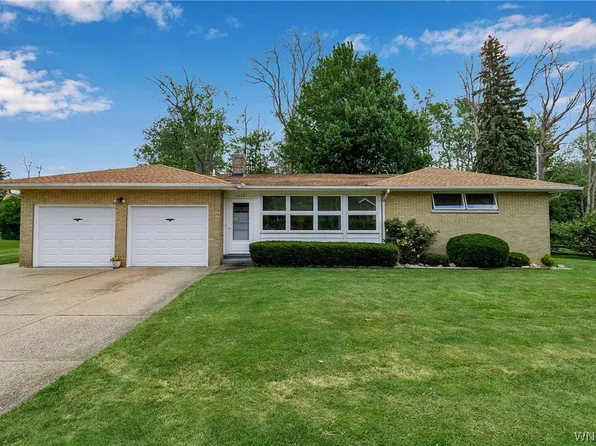 5639 Dover Rd, Lake View, NY 14085