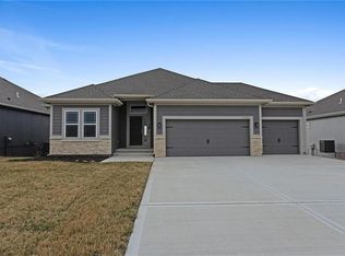 3725 NE 90th Ter, Kansas City, MO 64156