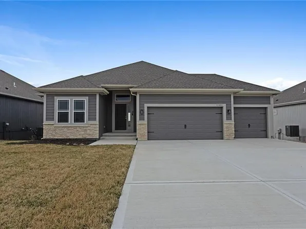 3725 NE 90th Ter, Kansas City, MO 64156