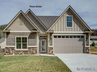 139 Windstone Dr, Fletcher, NC 28732