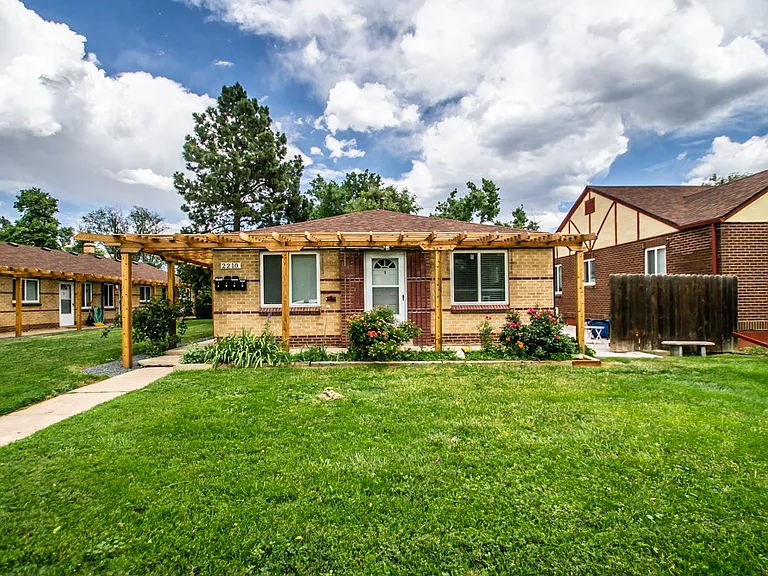 2210 Harlan St — Photo 10