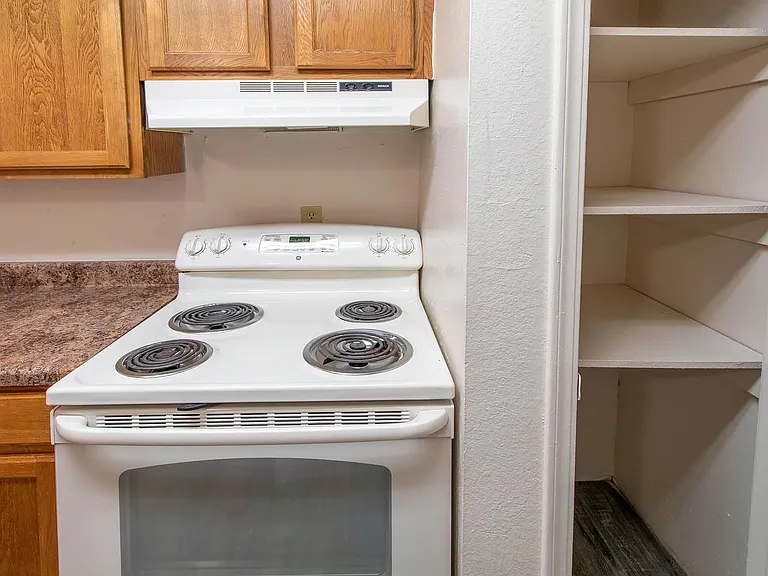 $500 FREE! PET FRIENDLY! APPLY ONLINE! — Photo 13