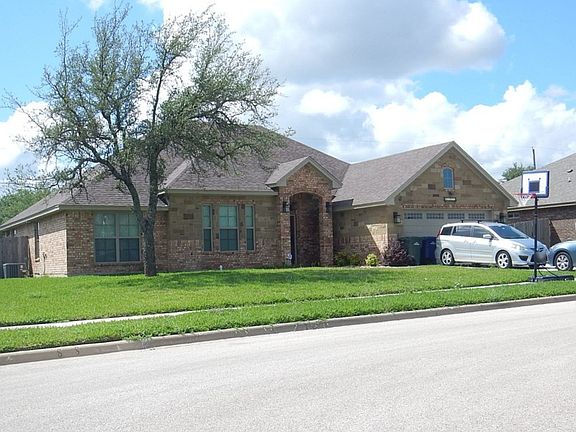 3rd image of 1302 Nathan Ln