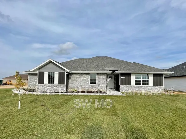 327 Forest Hollow St, Rogersville, MO 65742