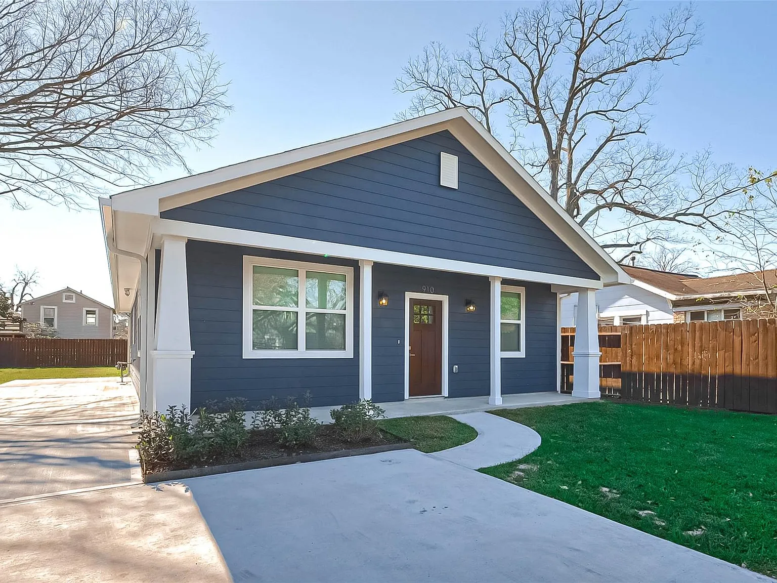 3 bed, 2.0 bath, $2,275 — Photo 2