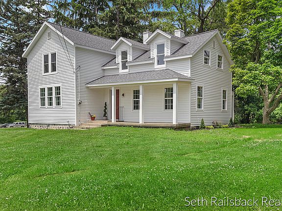 3rd image of 3247 Fulton St E