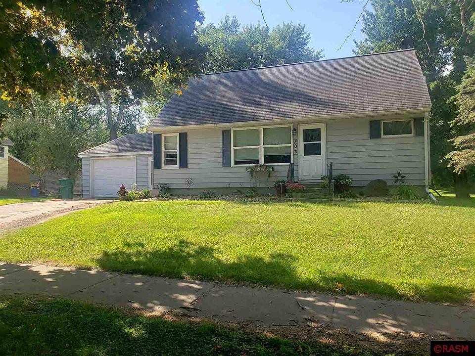 1st image of 203 W Grove St