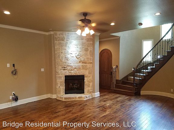 4th image of 3922 Byers Ave