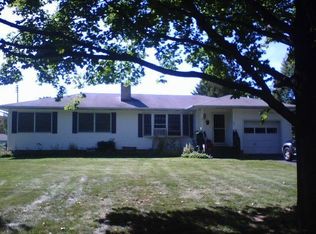 20 Suburban Dr, Elmira, NY 14903