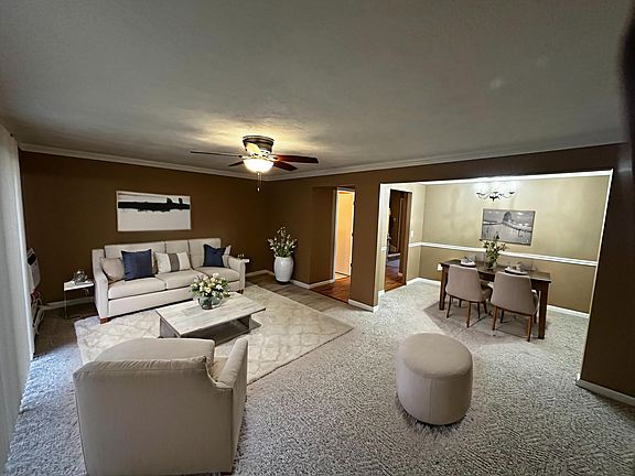 3rd image of 205 Woodside Dr