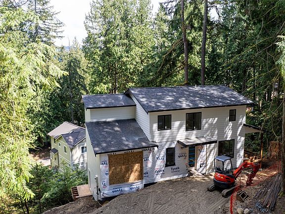 2nd image of 7 Maple Court