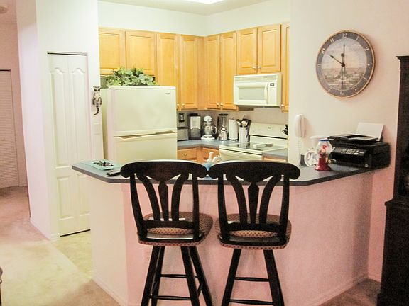 4th image of 2893 Crestwood Ter