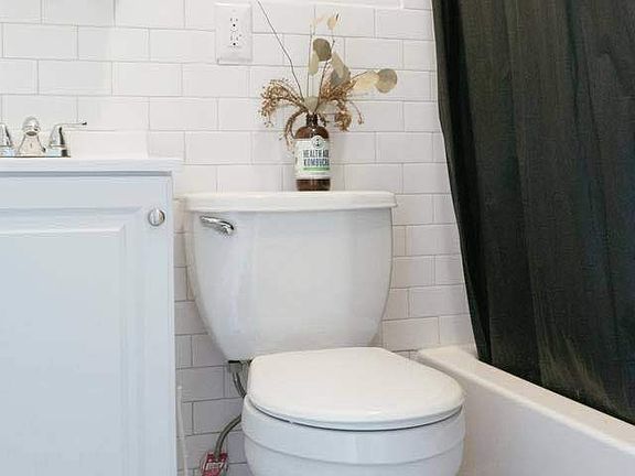 2nd image of 258 Himrod St APT 3L