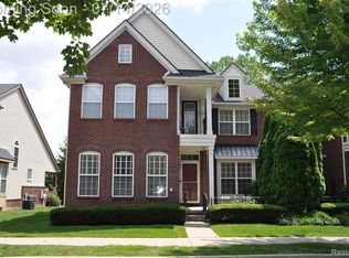 42808 Park Crescent Dr, Sterling Heights, MI 48313