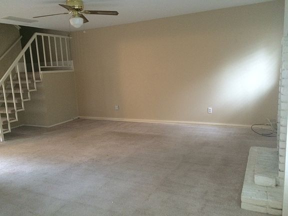 3rd image of 3018 E Park Dr