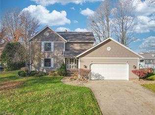4010 Walnut Wood Way, Uniontown, OH 44685