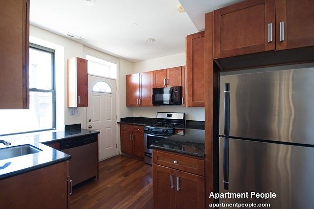 1st image of 4349 N Sawyer Ave APT 3E