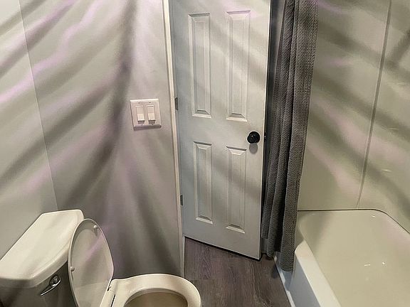 3rd image of 3172 Brisbane Ave