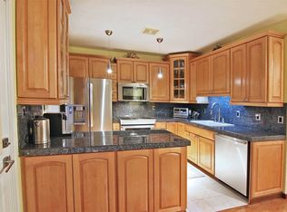 5431 71st St, Maspeth, NY 11378