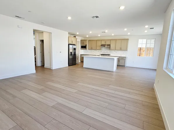 2695 Joshua St, Tracy, CA 95377