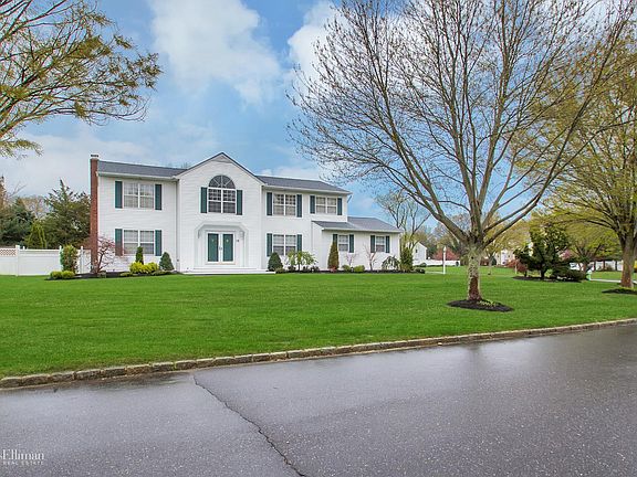 2nd image of 19 Borrell Ct