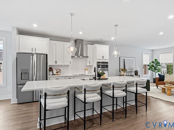2nd image of 571 Hazel Pl #B