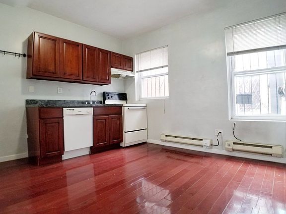 2nd image of 12 Putnam Ave APT 1