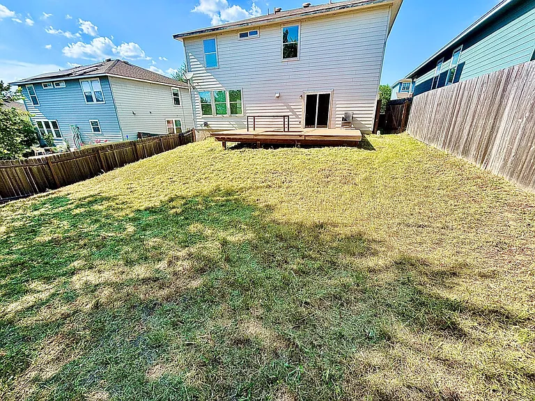 9204 Magna Carta Loop — Photo 28