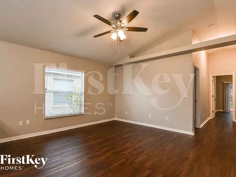 7436 Duval Ave — Photo 4