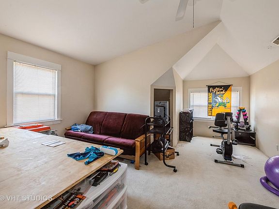 4th image of 5926 W Leland Ave #2