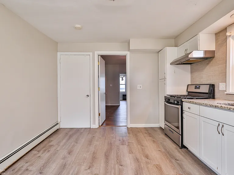 805 Main St — Photo 24