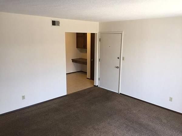 2nd image of 2727 S Sterling Ave APT H