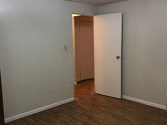 5th image of 2323 Newton St APT 6