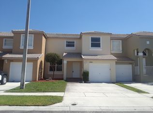 1261 NW 154th Ave, Pembroke Pines, FL 33028
