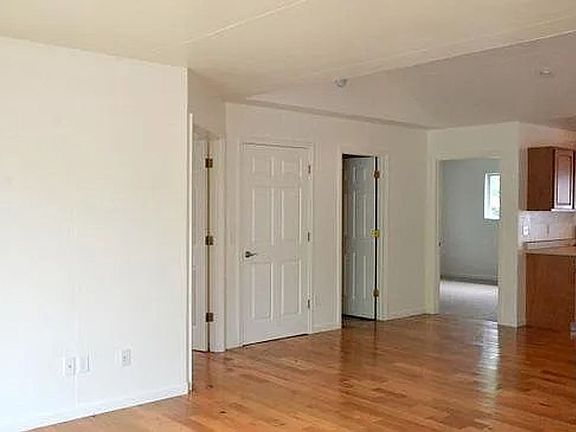 3rd image of 701 N Florence St